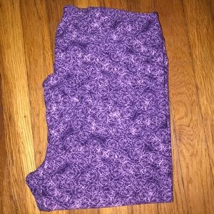 Lularoe leggings tall and curvy